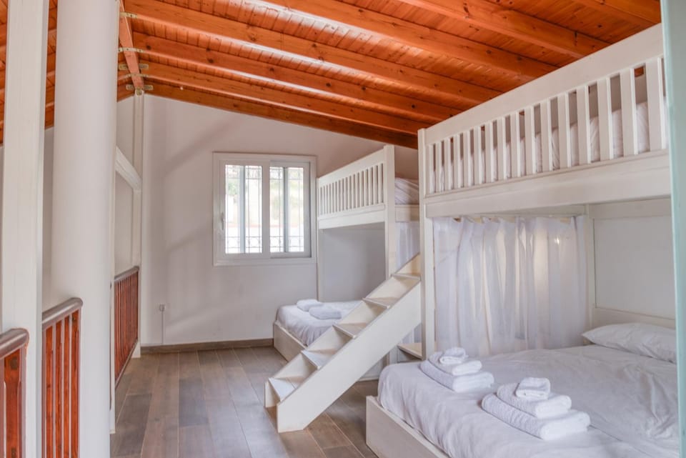 Bed, Bedroom, bunk bed