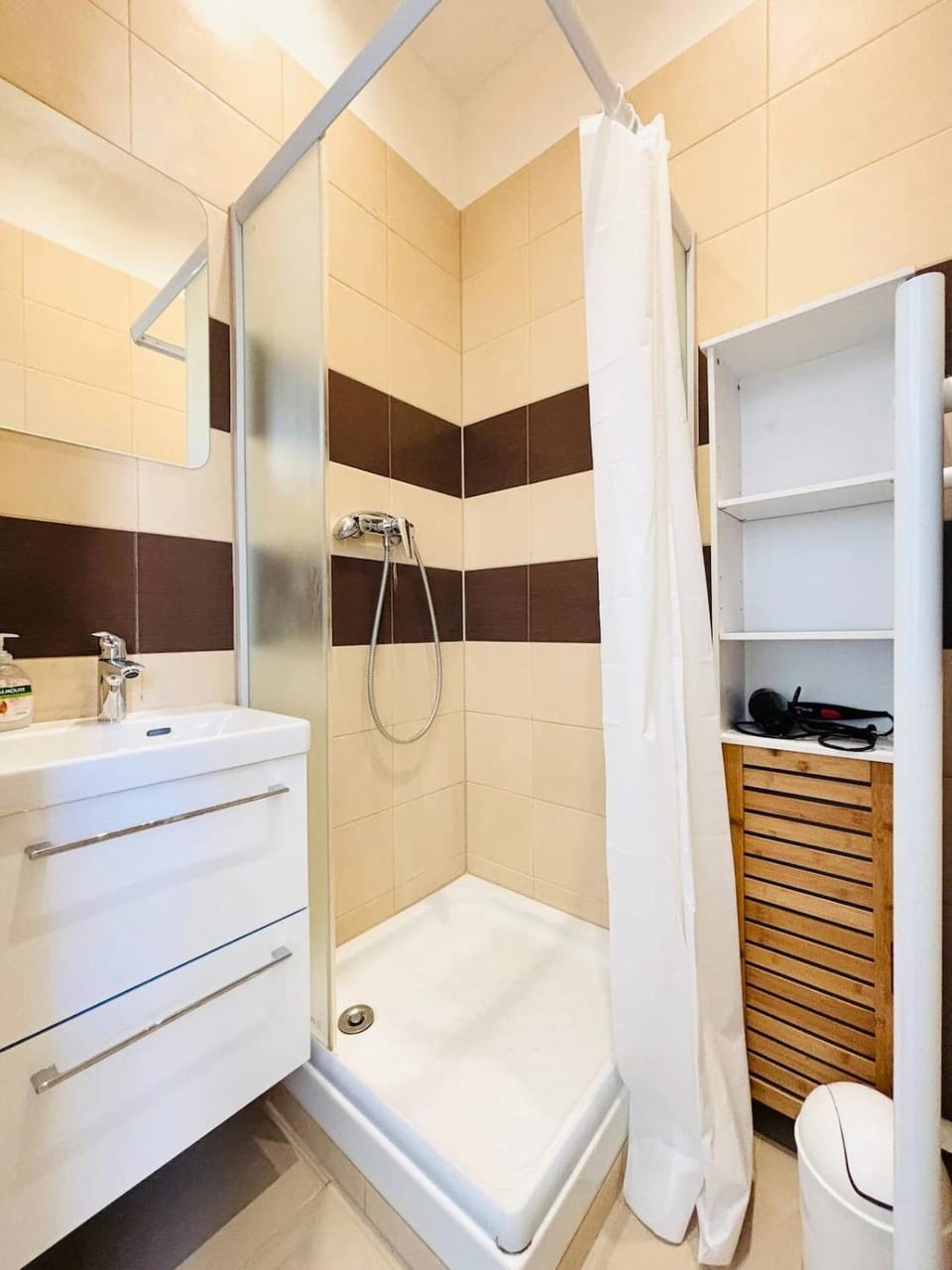 CityCenter - Charming Studio -Wifi-5 min Gare Nice Apartment in Nice