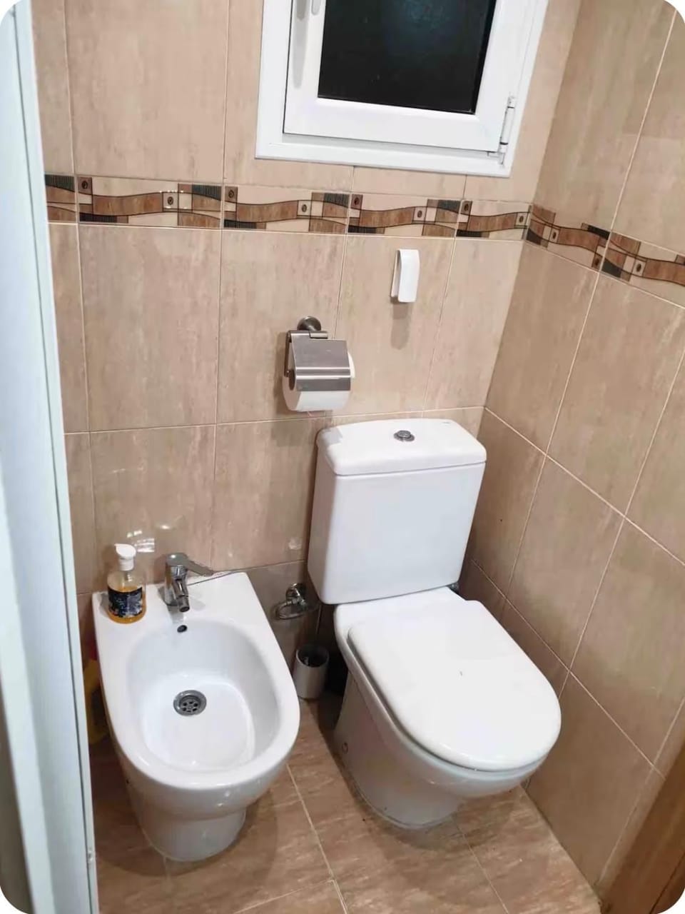 Rooms in Apartment close to everything! Vacation rental in Valencia