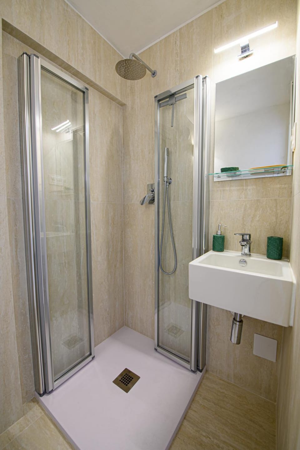 Shower, Bathroom, towels