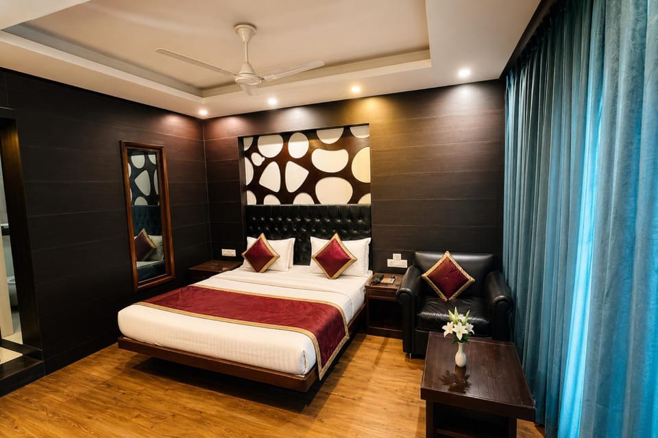 Bed, Photo of the whole room, Bedroom, wardrobe