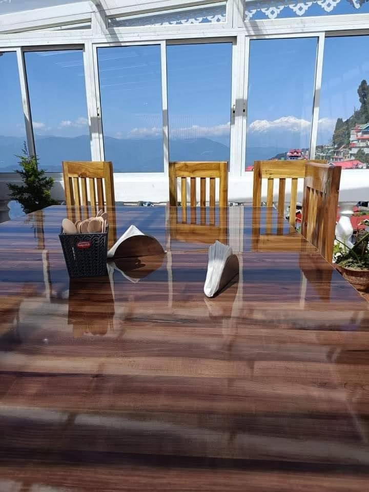 View (from property/room), Balcony/Terrace, Dining area