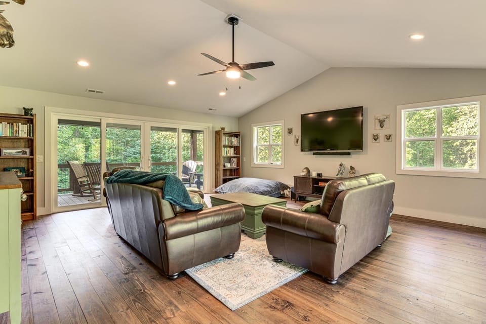 Group-Friendly Kingsport Home w/ Game Room, Decks! House in Kingsport