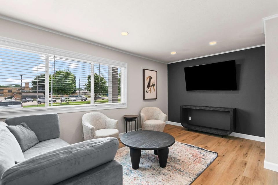 Newly Renovated Unit in Central Spfld #301 Apartment in Springfield