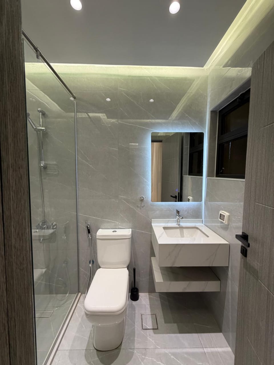 001 JRE apartment with stunning boulevard veiw Apartment in Africa