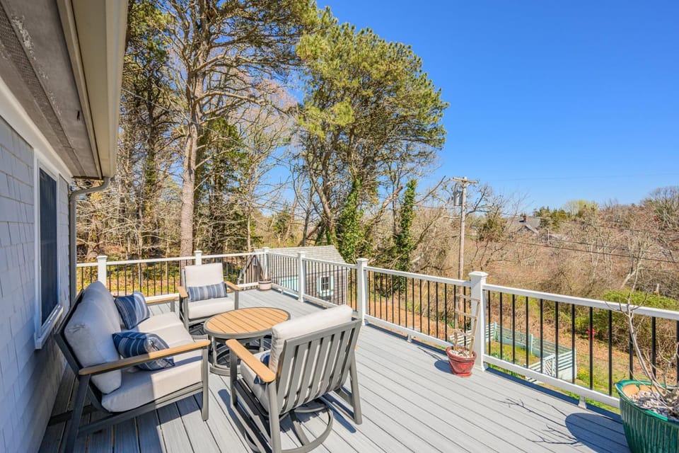 Peaceful Stay with Town Cove Access House in Orleans