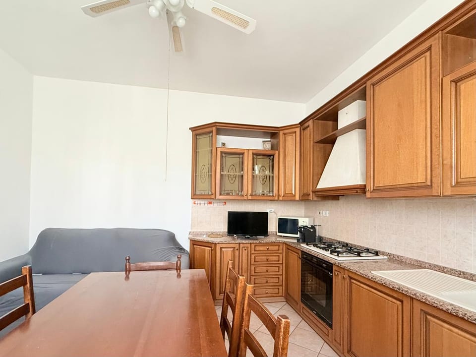 SE238 - Marotta, quadrilocale con corte privata Apartment in Marotta