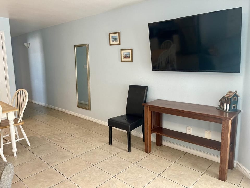 Beachgate Condo Suites and Hotel 526 - 527a - 527b condo Apartment in Port Aransas