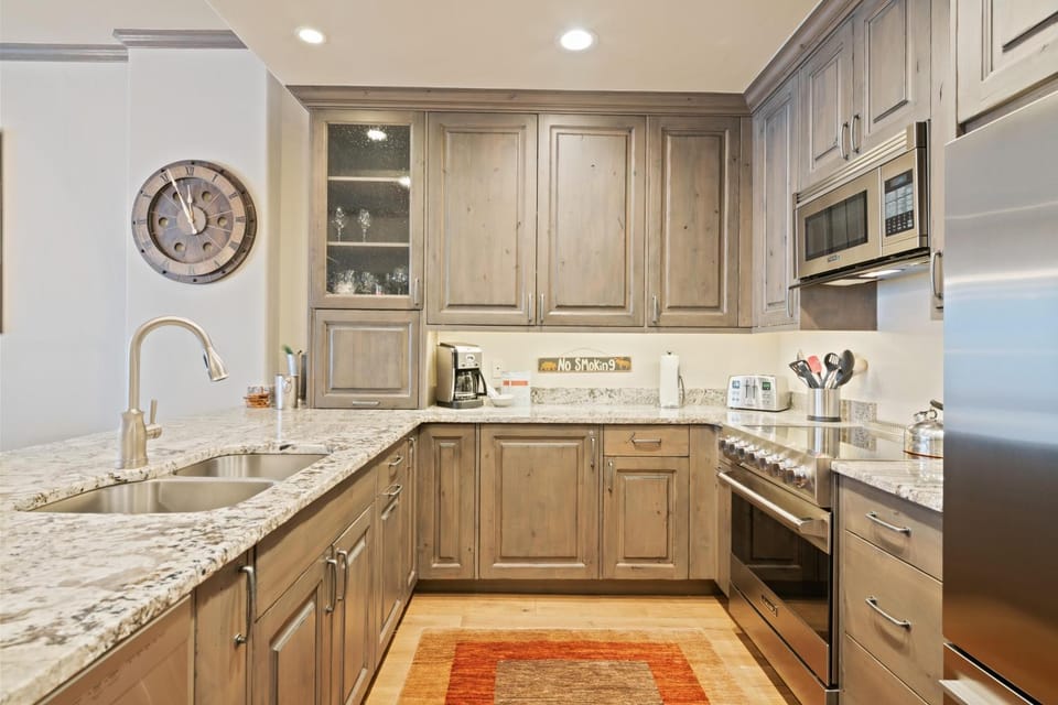 Borders Lodge L107 2BD Beaver Creek Ski-In, Ski-Out Condo House in Beaver Creek