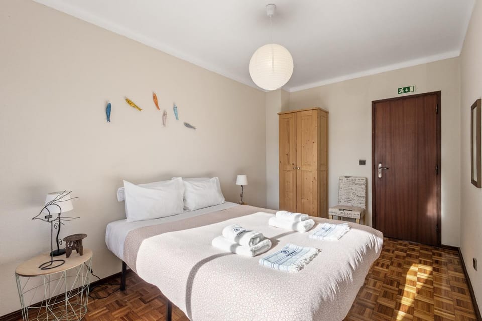 Bed, Photo of the whole room, Bedroom, towels, wardrobe