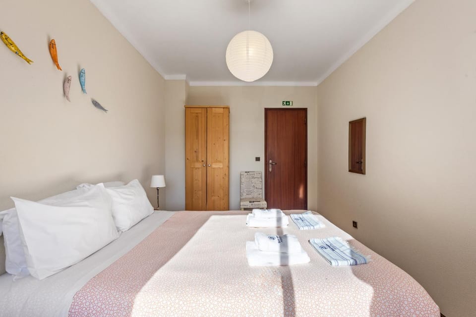 Bed, Photo of the whole room, Bedroom, towels, wardrobe