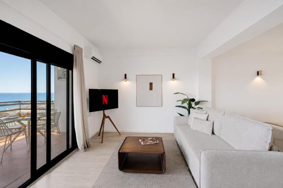 Living room, Sea view