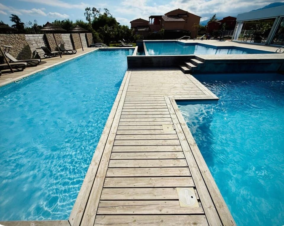 Chez Audrey et Olivier Charmant T2 climatisé 5 mn de la plage et 10 mn de PORTO-VECCHIO Apartment in Zonza