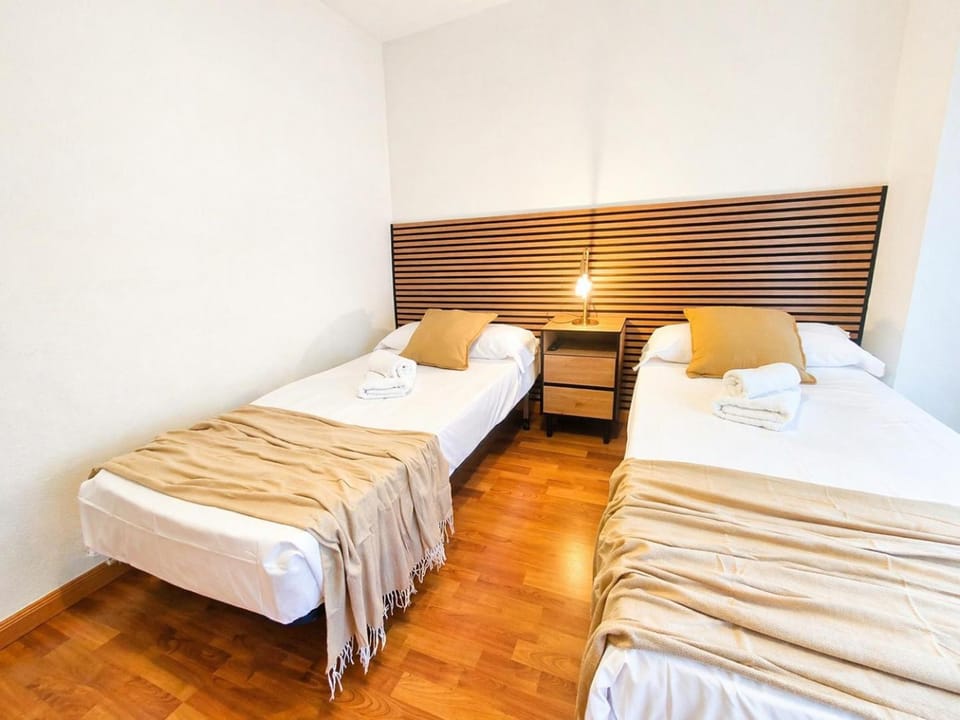 R2R - Apartamento cerca Playa San Lorenzo - 150B Apartment in Gijón