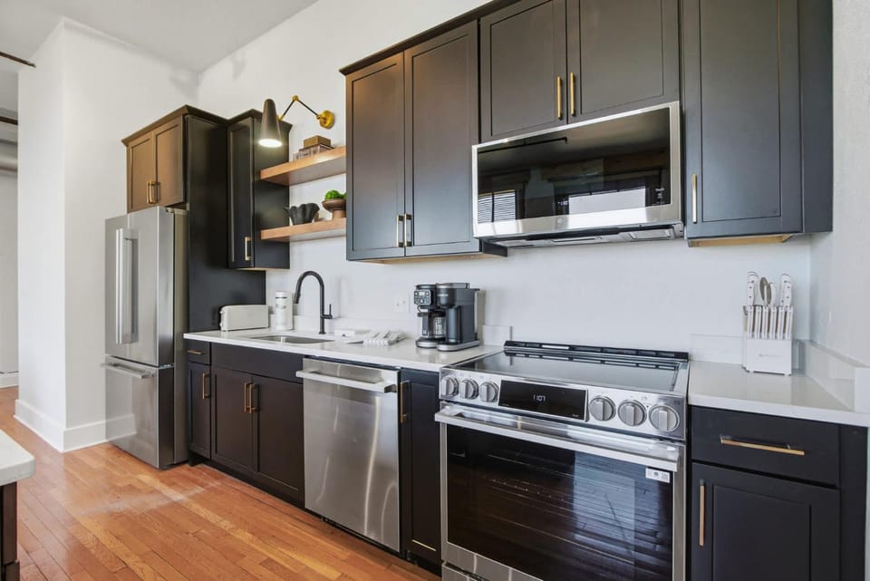 Historic Loft Sleeps 4 Near Downtown Knoxville Apartment in Knoxville