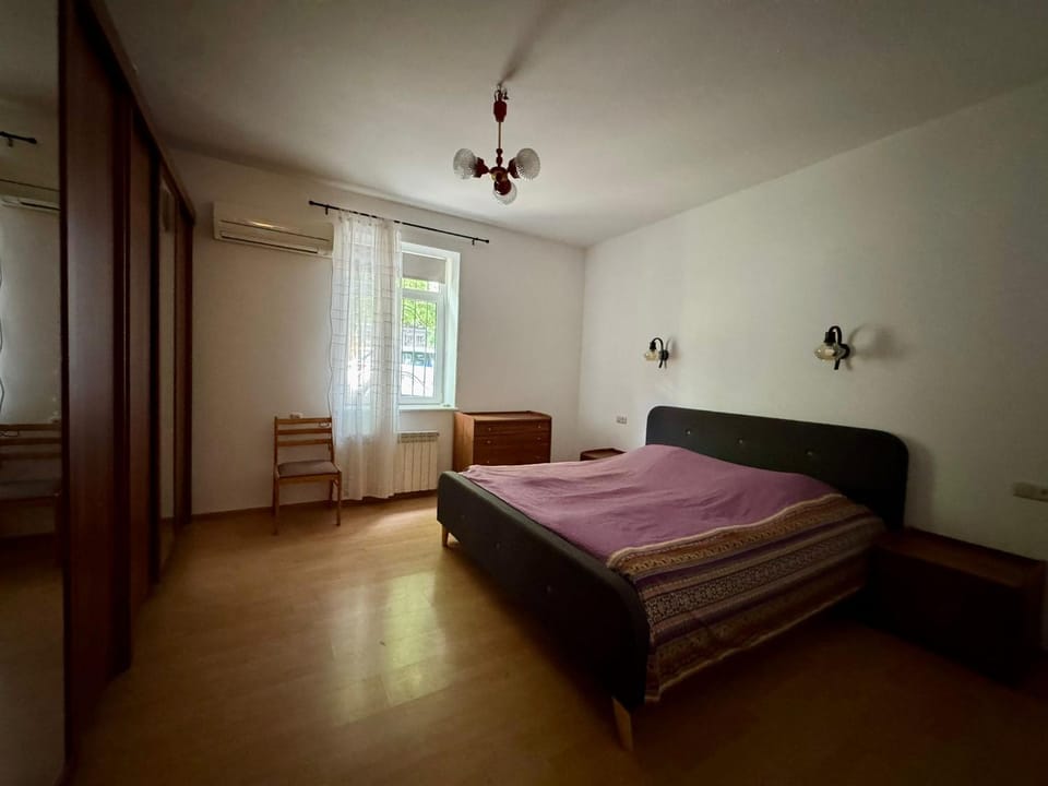 Уютный дом с террасой и садом между центром Еревана и аэропортом House in Yerevan