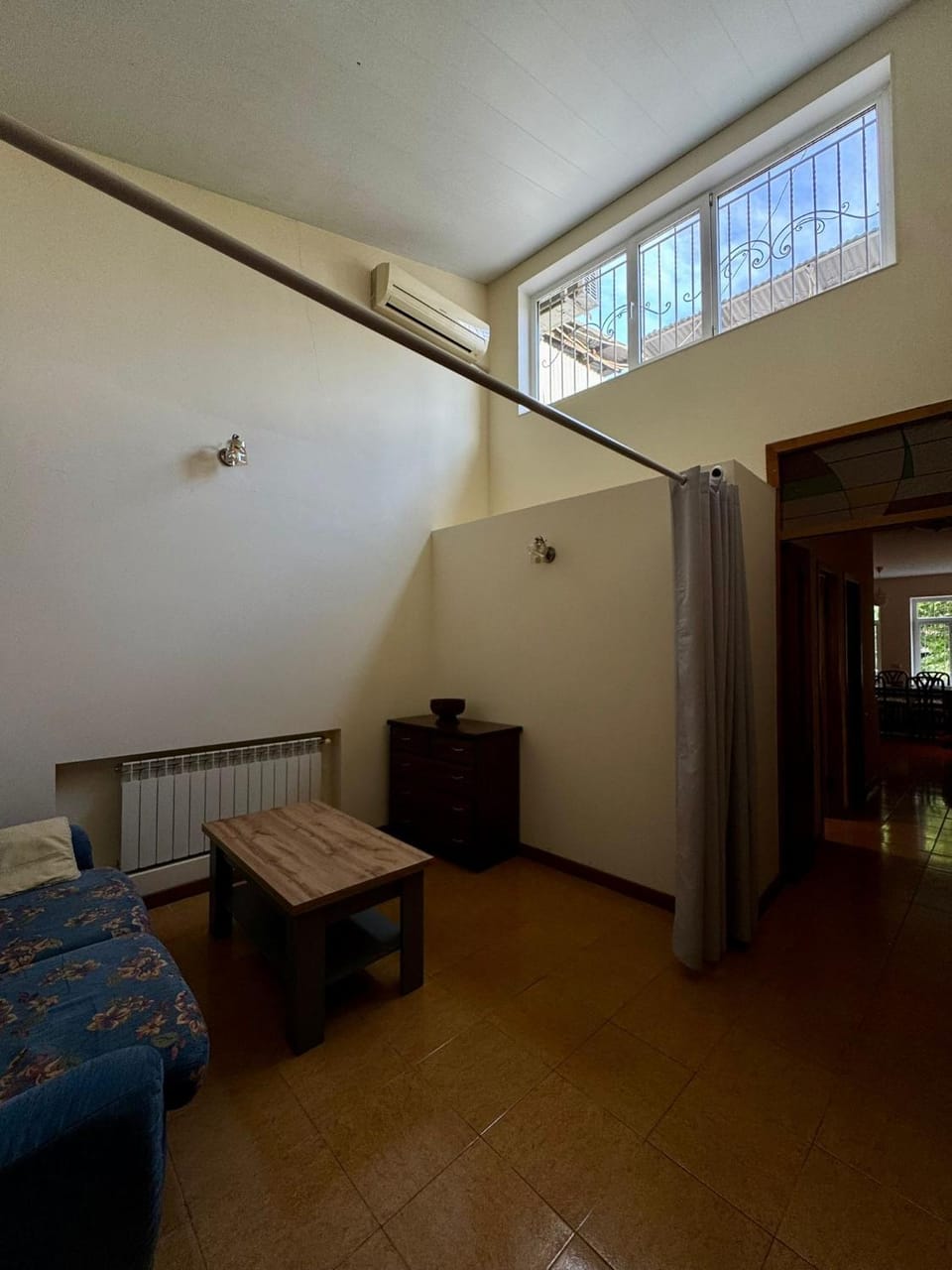 Уютный дом с террасой и садом между центром Еревана и аэропортом House in Yerevan