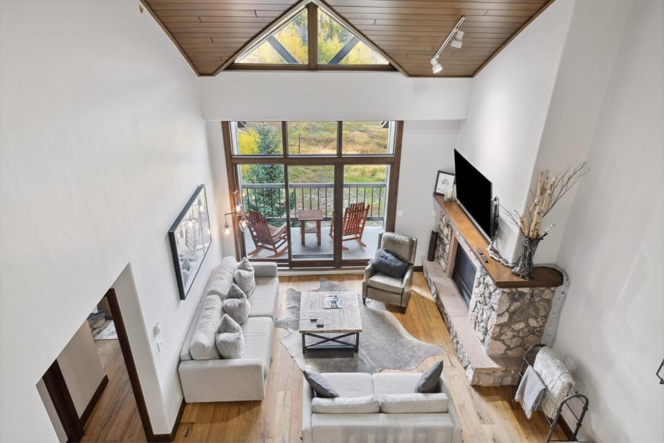 Borders Lodge L309 3BD Beaver Creek Ski-In, Ski-Out Condo House in Beaver Creek