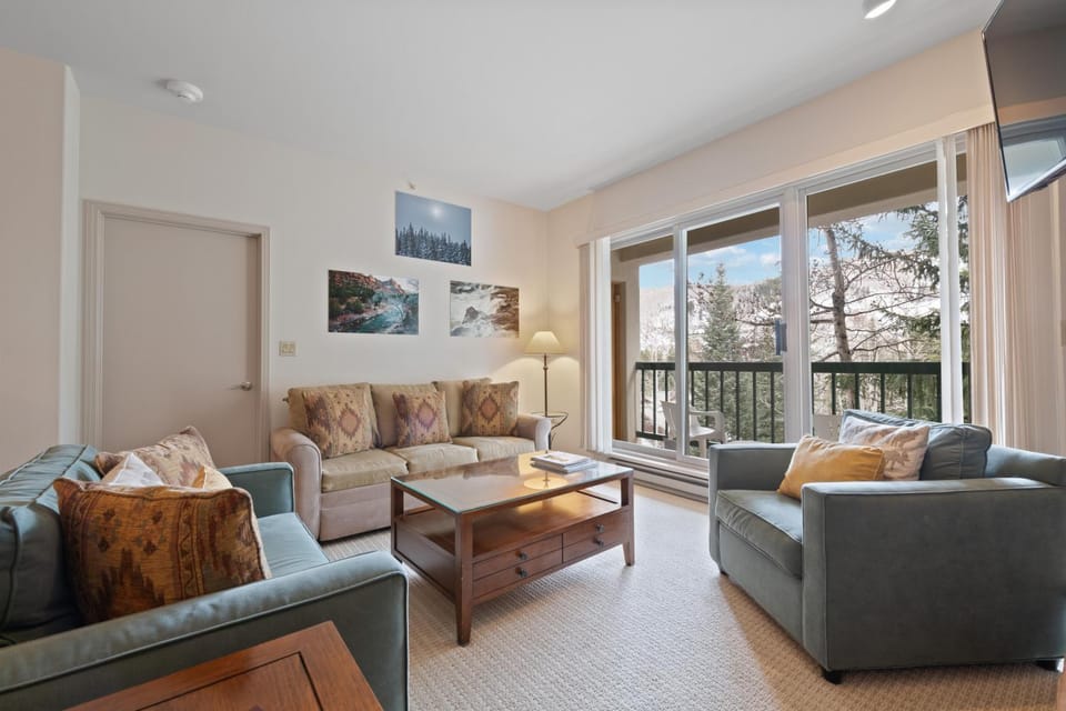 Borders Lodge U304 1BD Beaver Creek Ski-In, Ski-Out Condo House in Beaver Creek