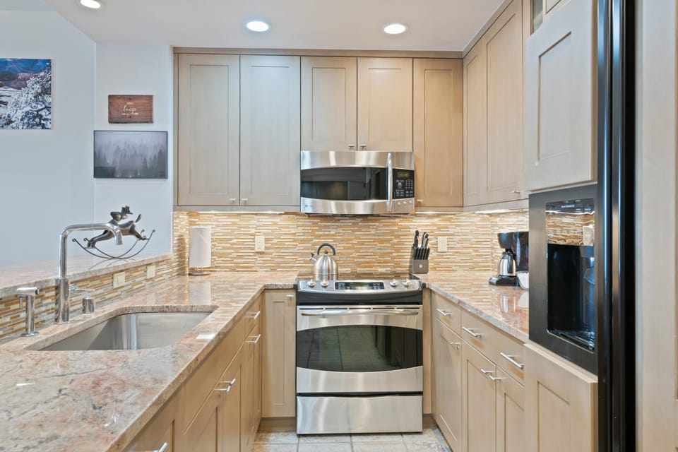 Borders Lodge U304 1BD Beaver Creek Ski-In, Ski-Out Condo House in Beaver Creek