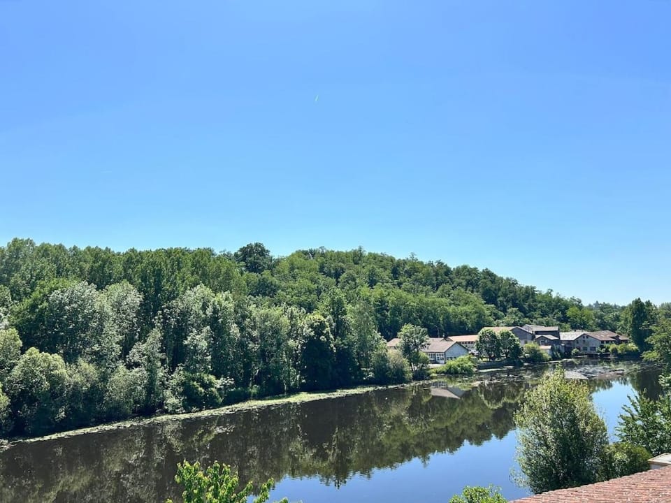 La Riviera, spacieux, sur les bords de Vienne Apartment in Limoges
