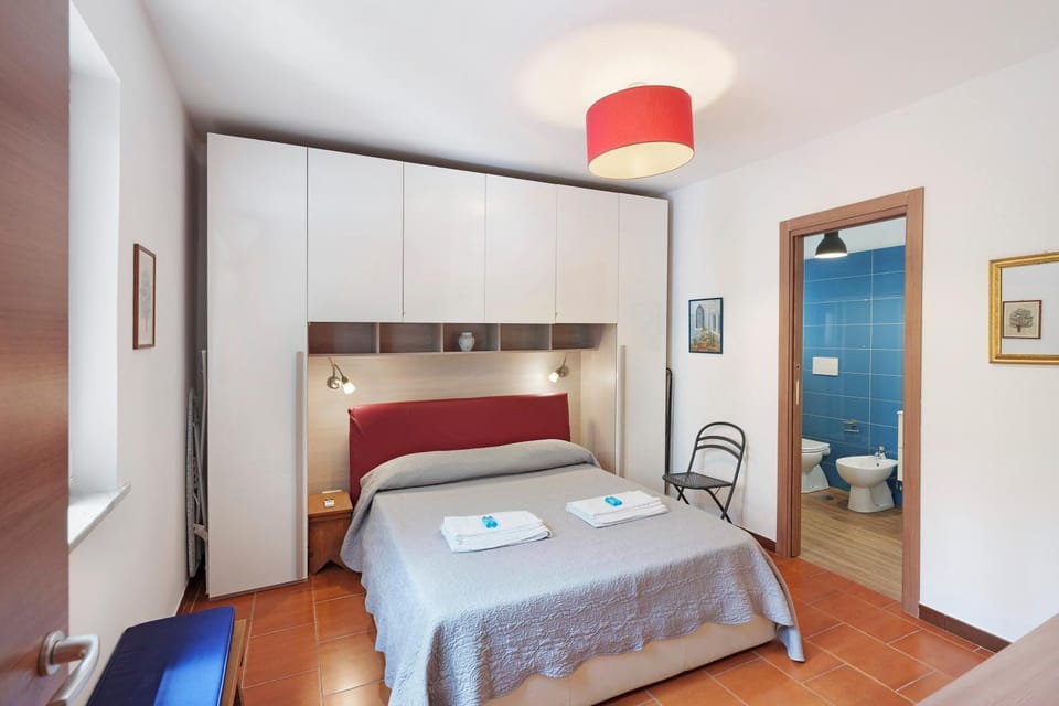 Bathroom, Living room