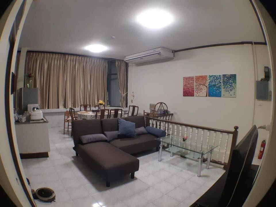 Angel delight bar Bed and Breakfast in Patong