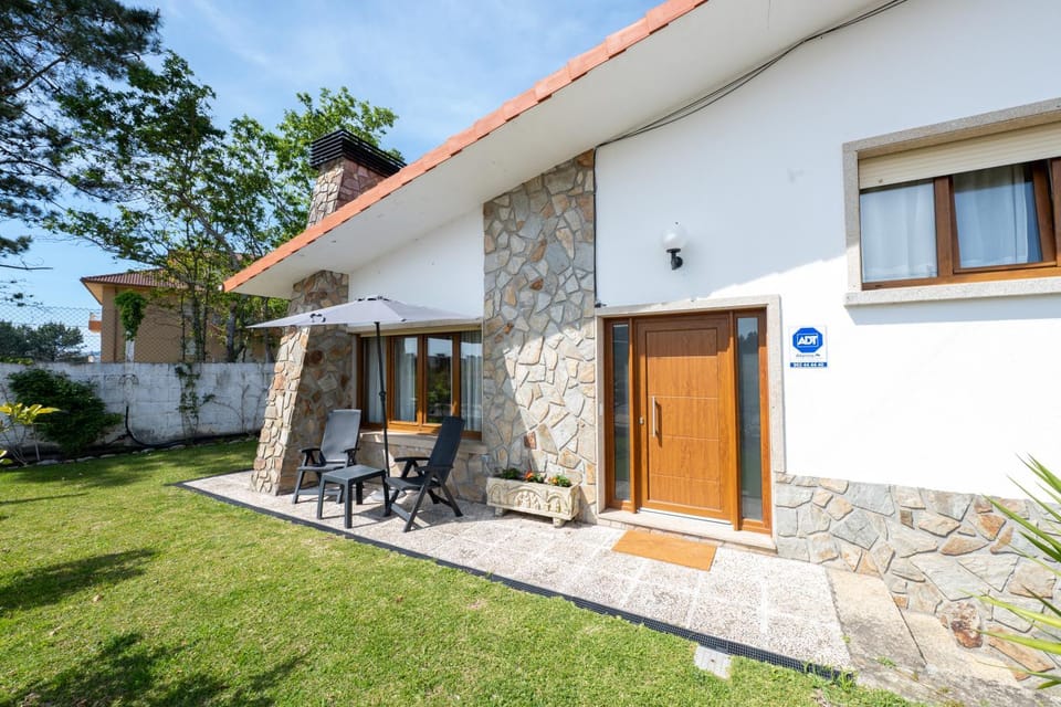 Casa Playa Canelas House in O Morrazo