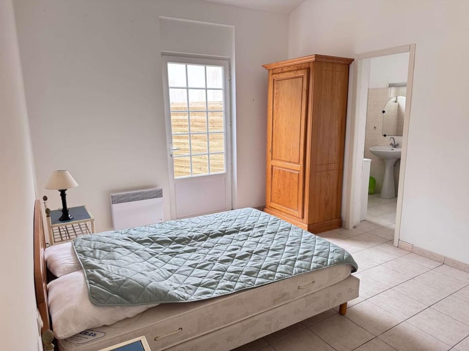 Maisonnette du pecheur à Boyard House in Saint-Georges-d'Oléron