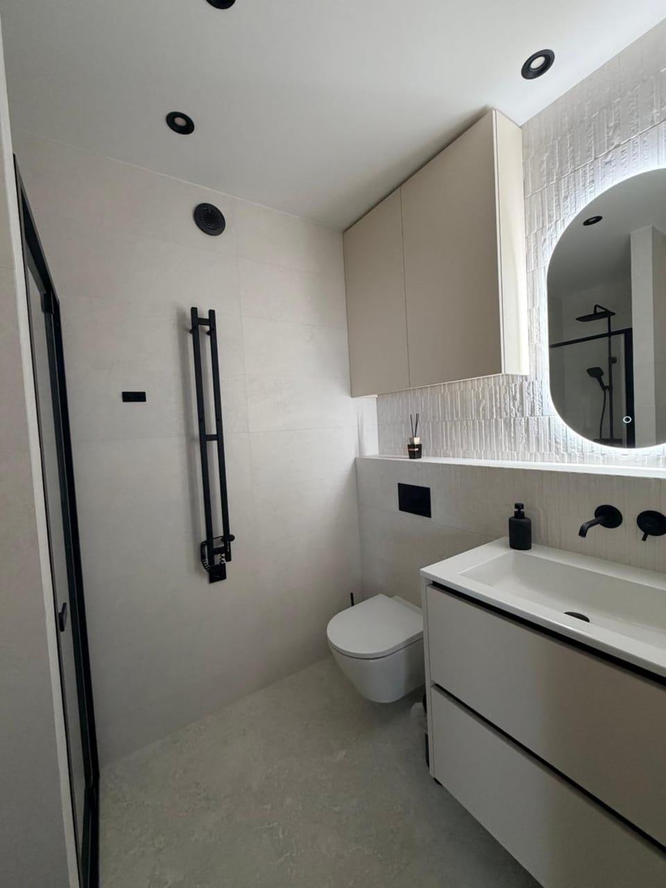 New Apartment with Private Parking , 10 Min Drive to Beach & Self Check-in Apartment in Klaipėda