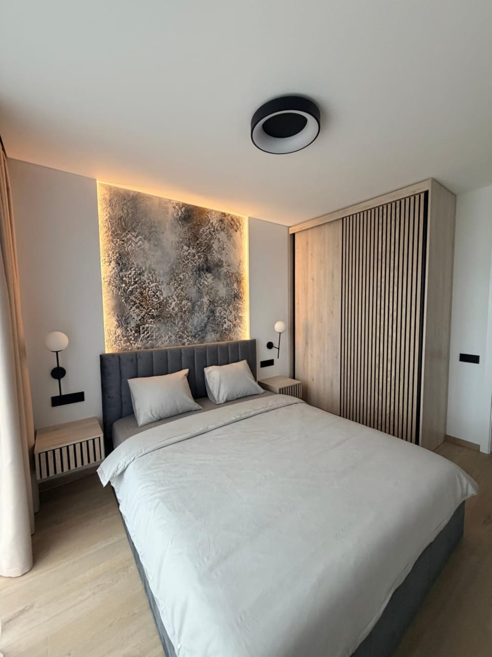 New Apartment with Private Parking , 10 Min Drive to Beach & Self Check-in Apartment in Klaipėda