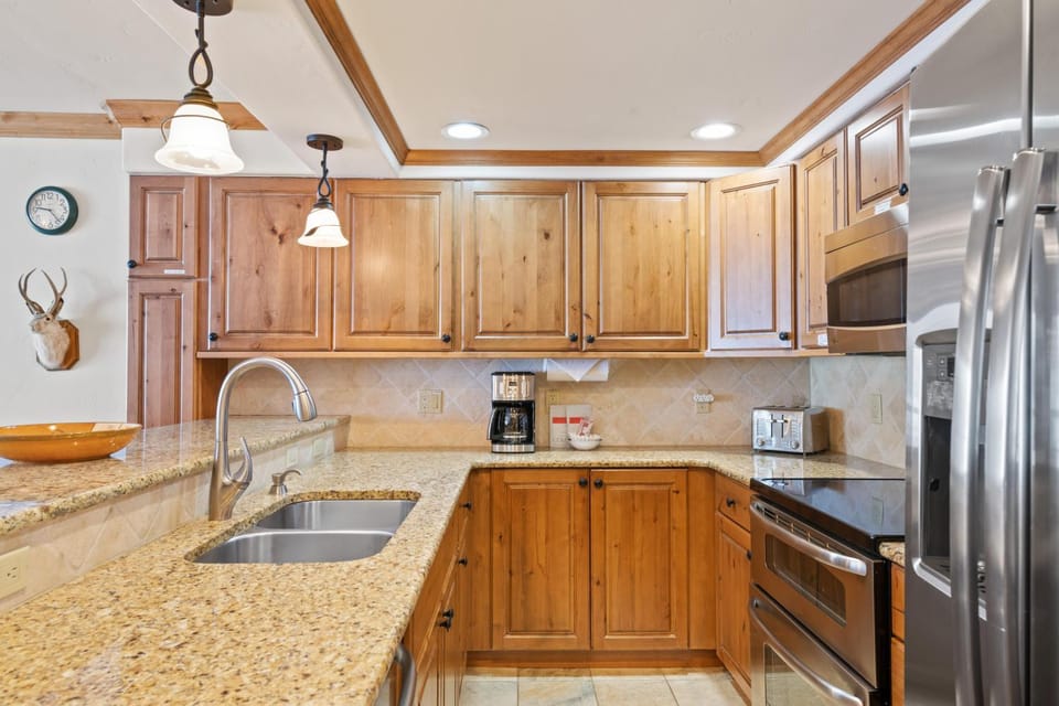 Borders Lodge L203 2BD Beaver Creek Ski-In, Ski-Out Condo House in Beaver Creek