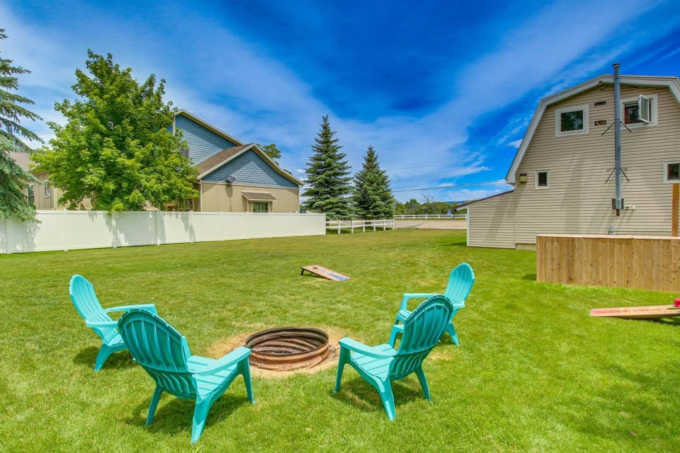 Walk to Beach & Bear Lake! Family-Friendly Getaway House in Garden City