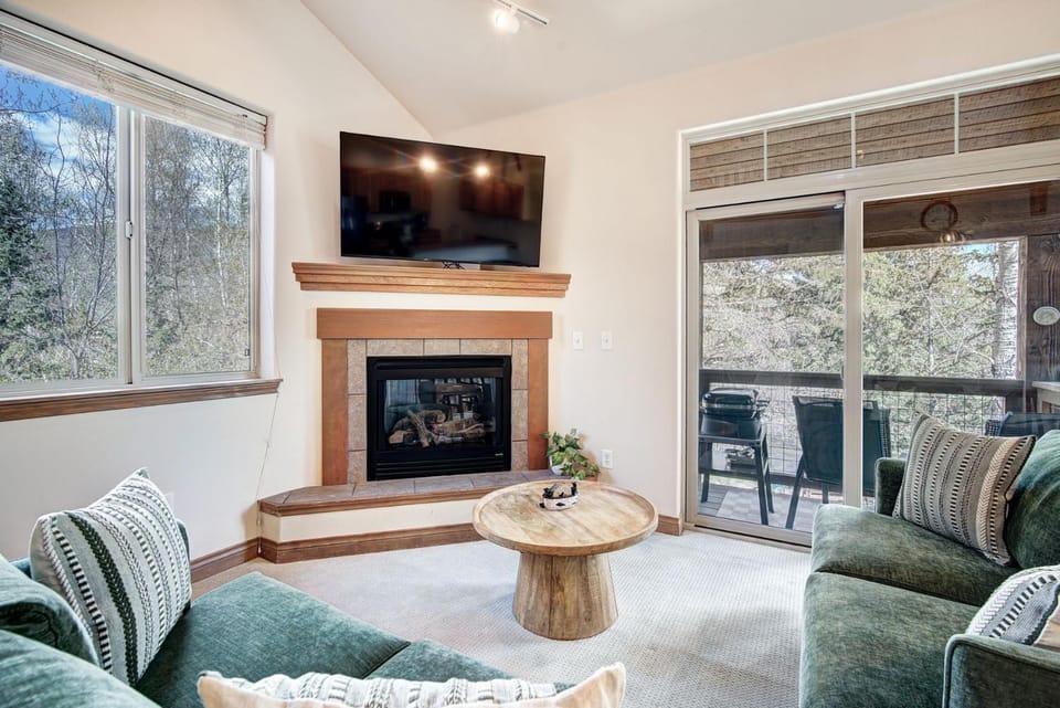 Charming Riverfront Condo with Loft on Blue River House in Silverthorne