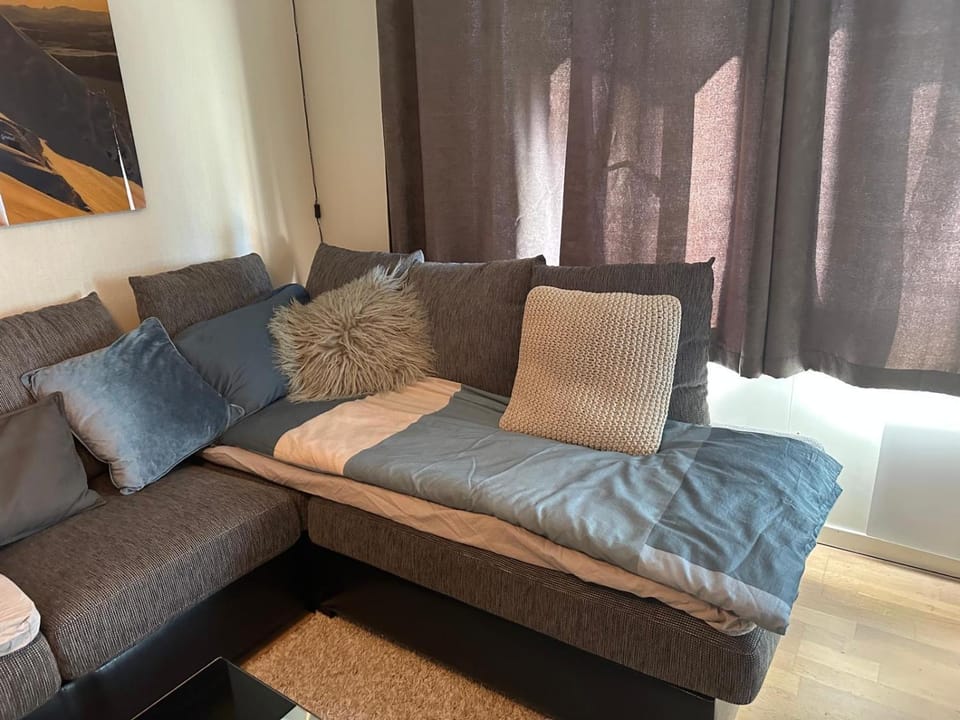 Bed, Living room