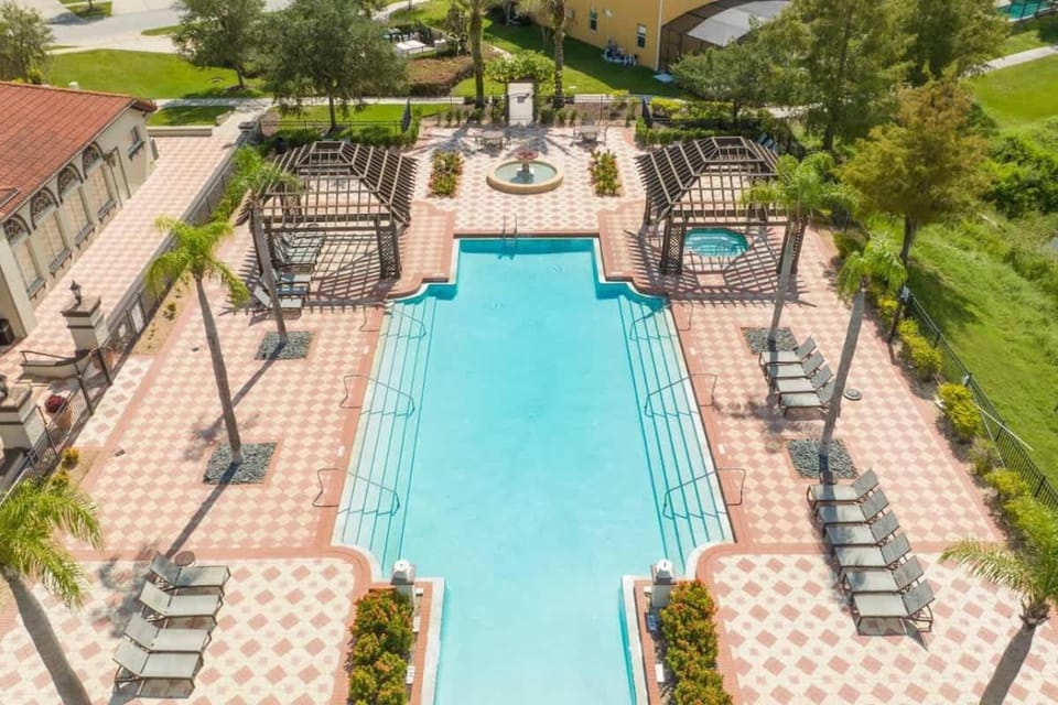 Near Disney & Supermarket Amazing Home with Pool House in Kissimmee