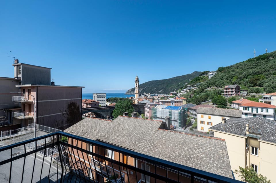 Natural landscape, View (from property/room), Balcony/Terrace, City view, Sea view