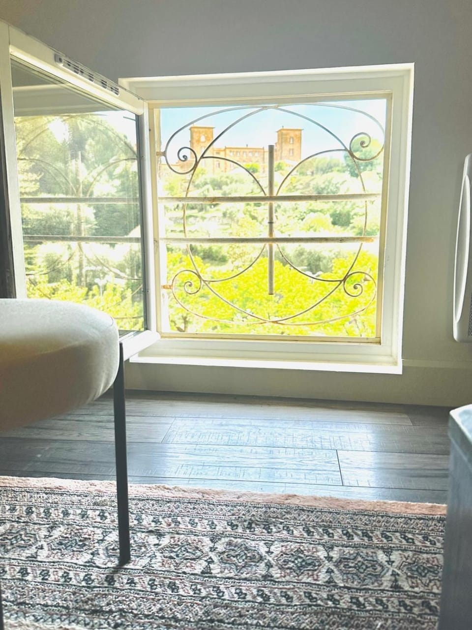 Charming 2BR in the heart of Tourrettes Parking Apartment in Fayence