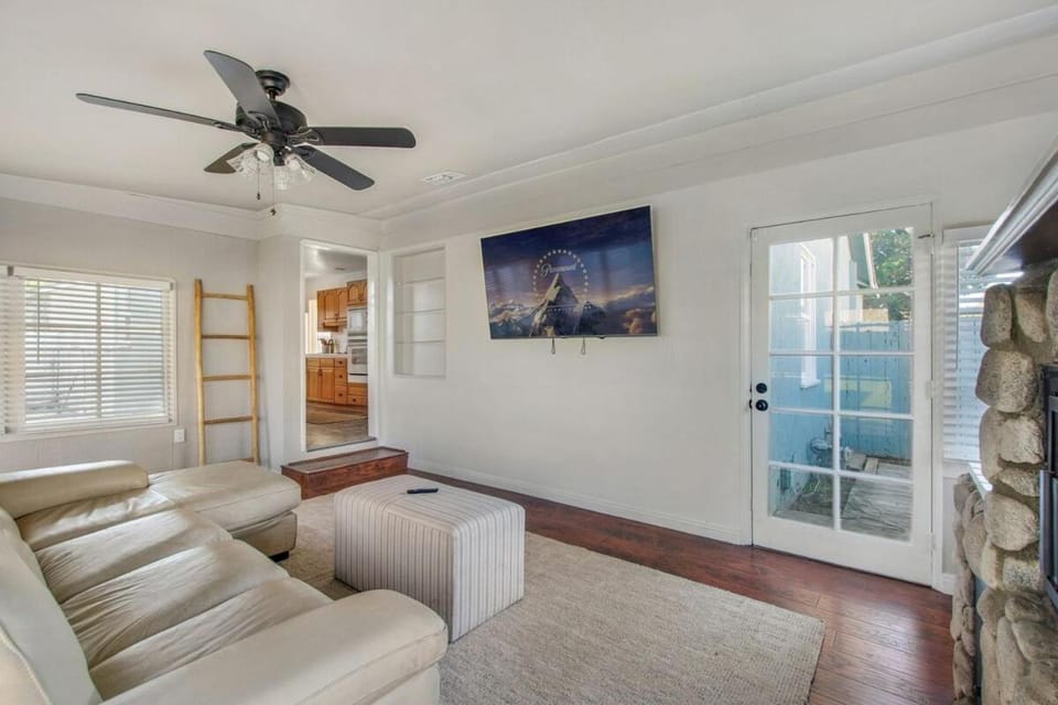 Welcome To Riverside - Spacious, Cozy, Central House in Riverside