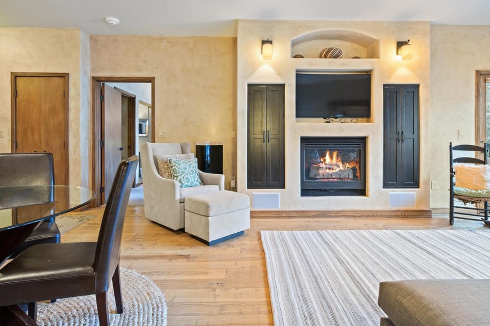 Borders Lodge U106 2BD Beaver Creek Ski-In, Ski-Out Condo House in Beaver Creek