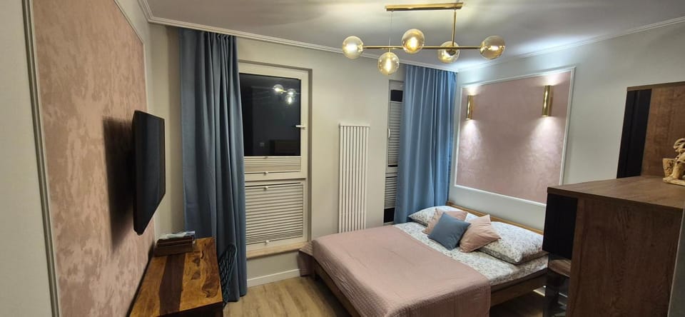 Bed, TV and multimedia, Photo of the whole room, Bedroom, internet