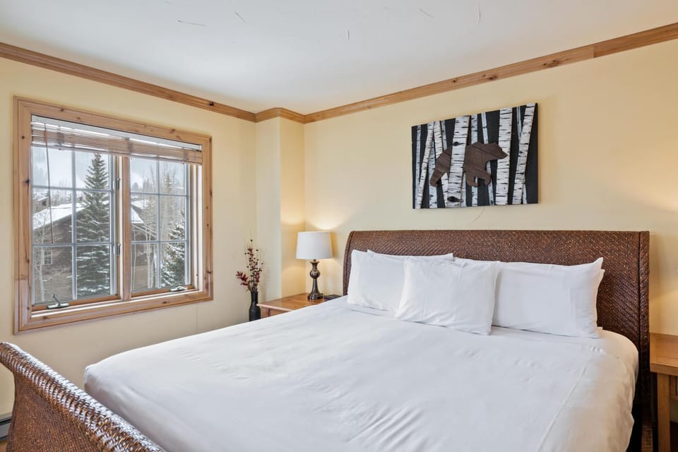 Borders Lodge L400 Hotel Room Beaver Creek Ski-In, Ski-Out Condo Hotel in Beaver Creek