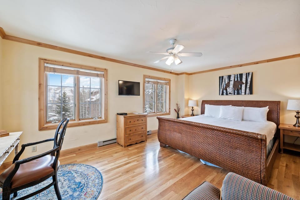 Borders Lodge L400 Hotel Room Beaver Creek Ski-In, Ski-Out Condo Hotel in Beaver Creek