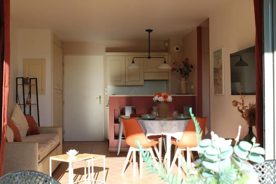 Saumane Golf Evasion Apartment in L'Isle-sur-la-Sorgue