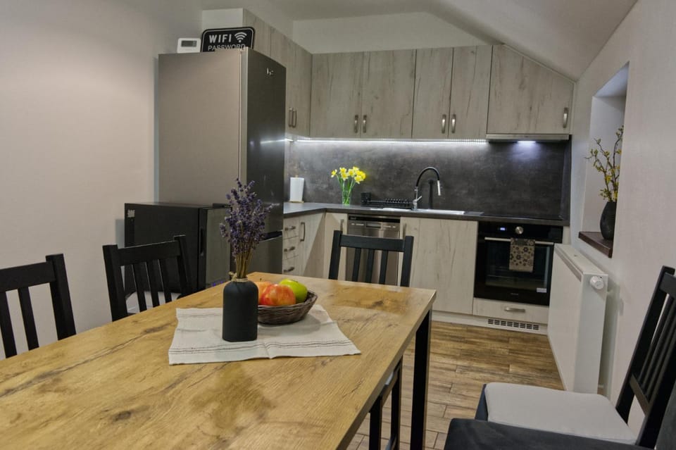 Kitchen or kitchenette, kitchen