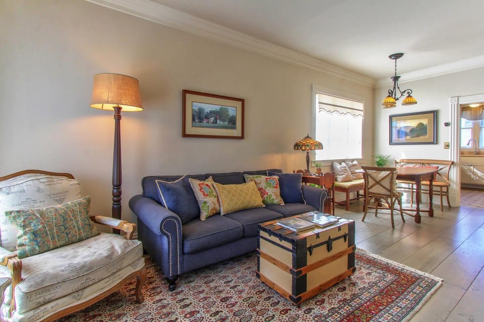 3792 The Lavender House House in Pacific Grove