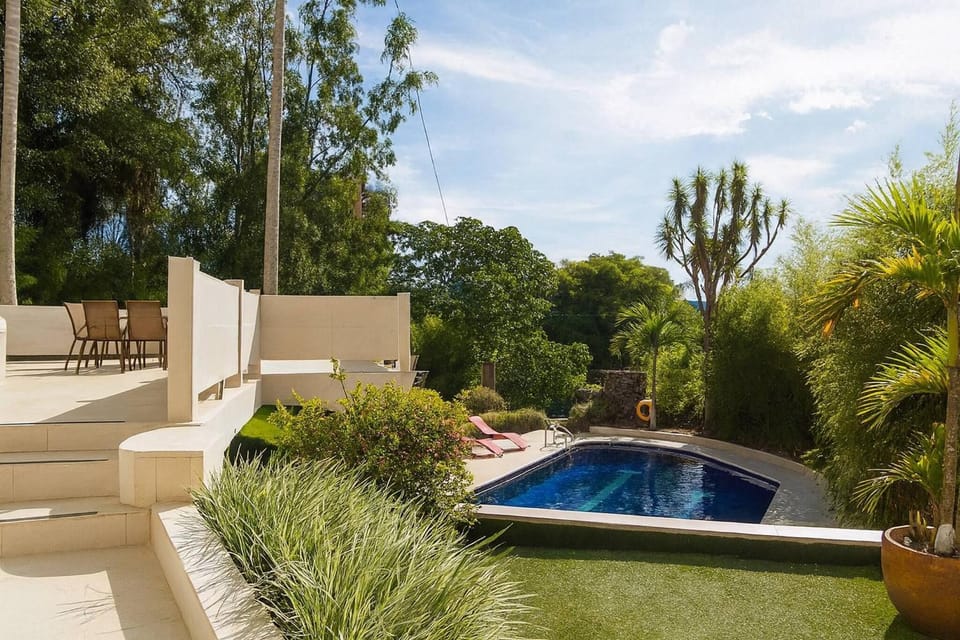 Garden, Swimming pool