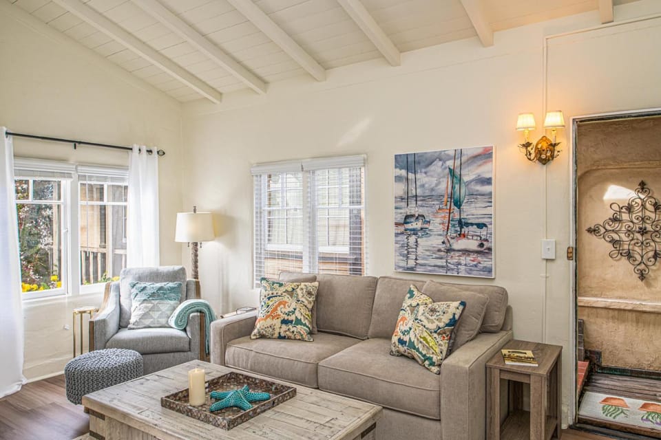 3795 The Artist's Way Apartment in Carmel by the Sea