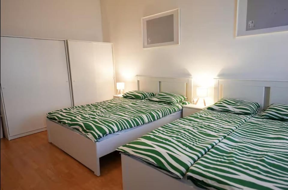 Central Bright Apartment - 15 min to Center Apartment in Vienna