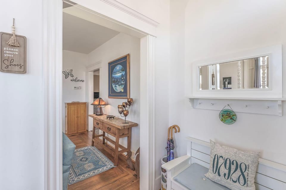 3887 Just Coast'n House in Pacific Grove